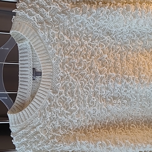 Charlotte Russe sweater size M cream - Picture 2 of 6